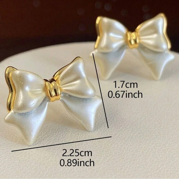 Satin like bow gold earrings balletcore - Picture 3 of 3